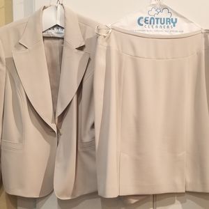 Worthington taupe skirt suit size 16
